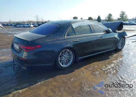2022 Mercedes-Benz S 580 4Matic z USA, uszkodzony, nr VIN W1K6G7GB4NA091514